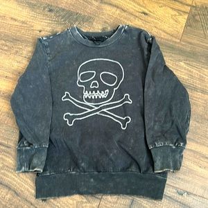 Lightweight sweatshirt with skull & crossbones size XS